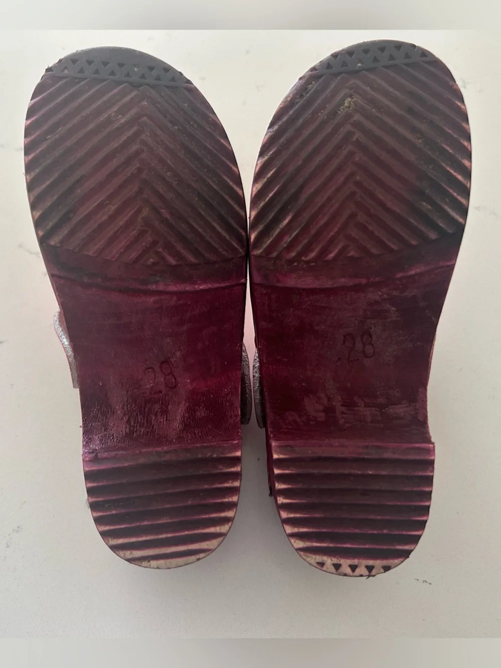 Skane Toffeln kids clogs